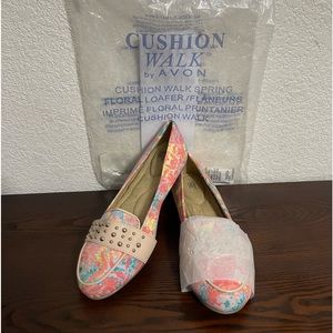 Cushion walk spring loafers NWT